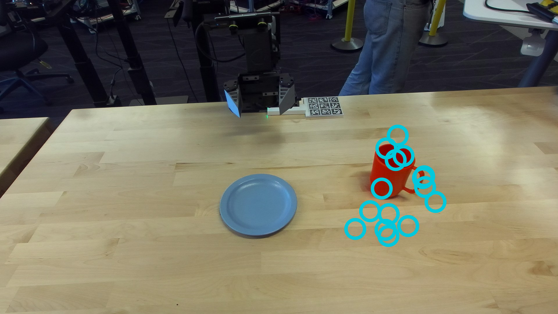 OOD object position — held-out positions (right half)
